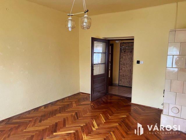 Eladó családi ház, Békéscsabán 36.5 M Ft, 2 szobás