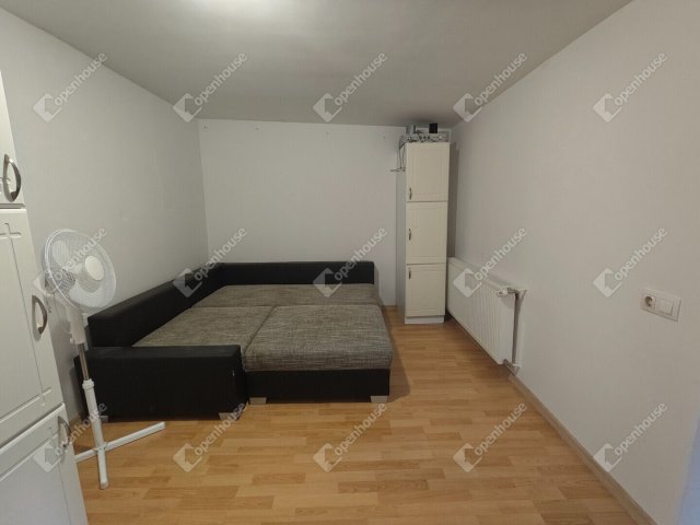 Eladó téglalakás, Szombathelyen 24.5 M Ft, 1 szobás