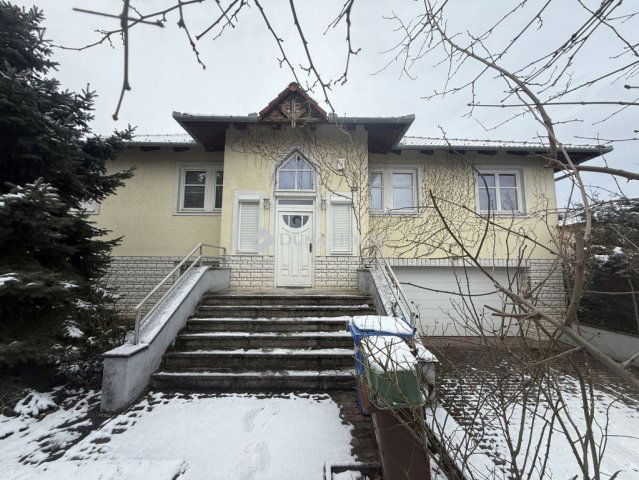 Eladó családi ház, Pécsett, Bártfa utcában 129.9 M Ft