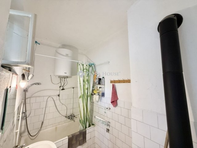 Eladó családi ház, Székesfehérvárott 49.99 M Ft, 2 szobás