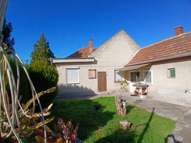 Eladó családi ház, Abdaon 59.5 M Ft, 4 szobás