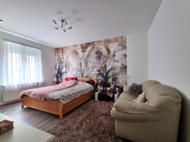 Eladó téglalakás, Mosonmagyaróváron 34.5 M Ft, 1 szobás