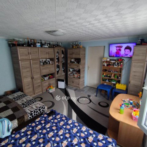 Eladó családi ház, Sajószentpéteren 25.9 M Ft, 3+1 szobás