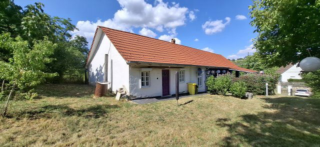 Eladó családi ház, Kisbárapátin 35.91 M Ft, 2 szobás