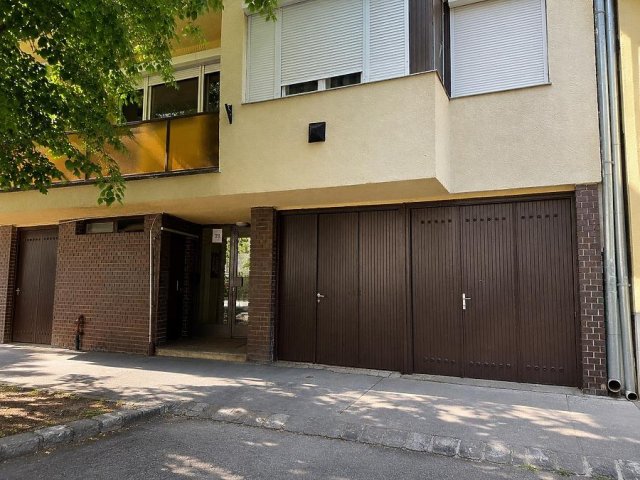 Kiadó garázs, Budapesten, II. kerületben 35 E Ft / hó
