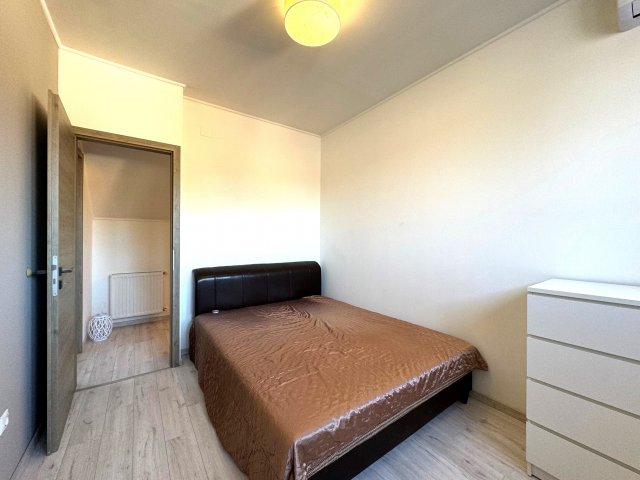 Kiadó téglalakás, albérlet, Pécsett, Attila utcában, 3 szobás