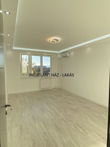 Eladó panellakás, Budapesten, XV. kerületben, Páskomliget utcában