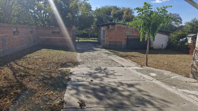 Eladó telek, Vecsésen 100 M Ft / költözzbe.hu