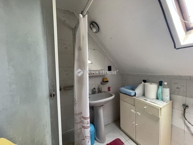 Eladó családi ház, Budapesten, XVIII. kerületben 95 M Ft