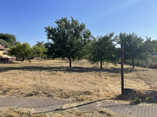 Eladó telek, Abonyban 5 M Ft / költözzbe.hu