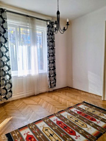 Kiadó téglalakás, albérlet, IV. kerületben, Vörösmarty utcában