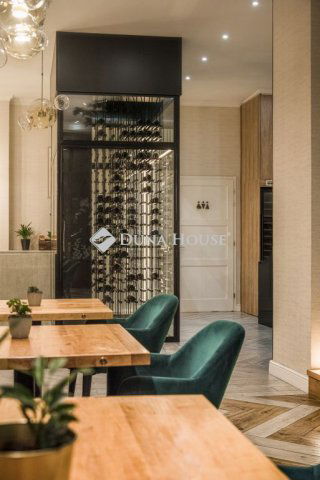 Eladó üzlethelyiség, Budapesten, VII. kerületben 495 M Ft