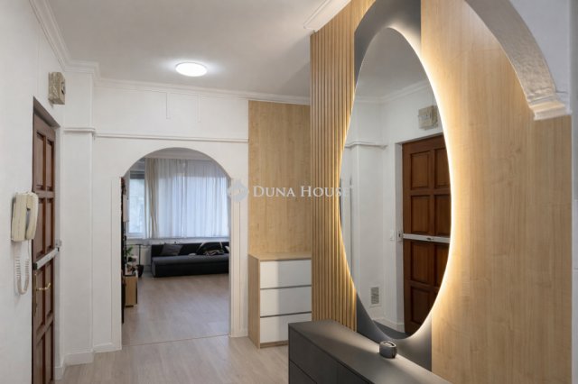 Eladó panellakás, Budapesten, X. kerületben 83.9 M Ft, 3 szobás