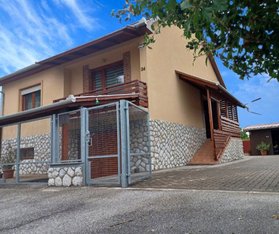 Eladó családi ház, Mezőkövesden 54 M Ft, 3 szobás