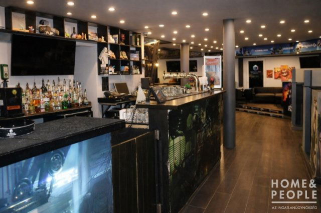 Eladó üzlethelyiség, Szegeden 19 M Ft, 9 szobás