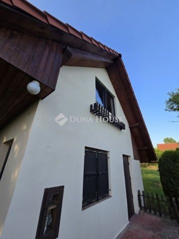 Eladó nyaraló, Pécsett 15 M Ft, 2 szobás / költözzbe.hu