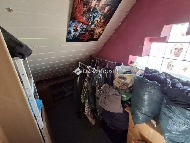 Eladó téglalakás, Budapesten, XV. kerületben 30 M Ft, 2 szobás