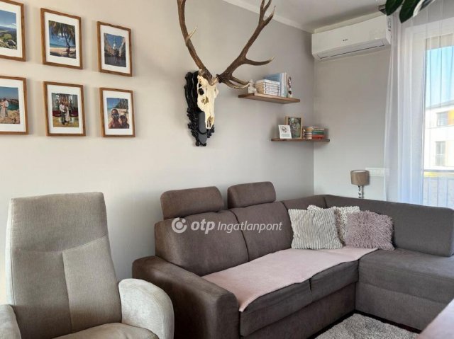 Eladó téglalakás, Mosonmagyaróváron 76.98 M Ft, 3 szobás