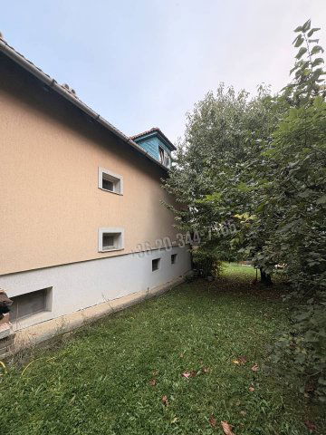 Eladó ikerház, Nagymaroson, Szarvas közben 120 M Ft, 7 szobás