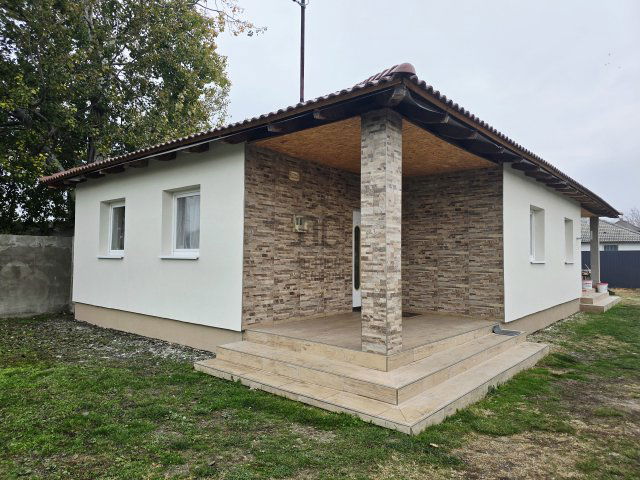 Eladó családi ház, Siófokon 74.9 M Ft, 4 szobás