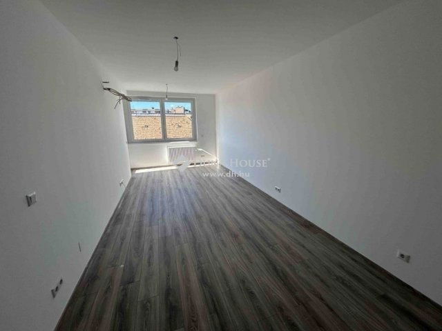 Eladó téglalakás, Budapesten, VIII. kerületben 129.9 M Ft