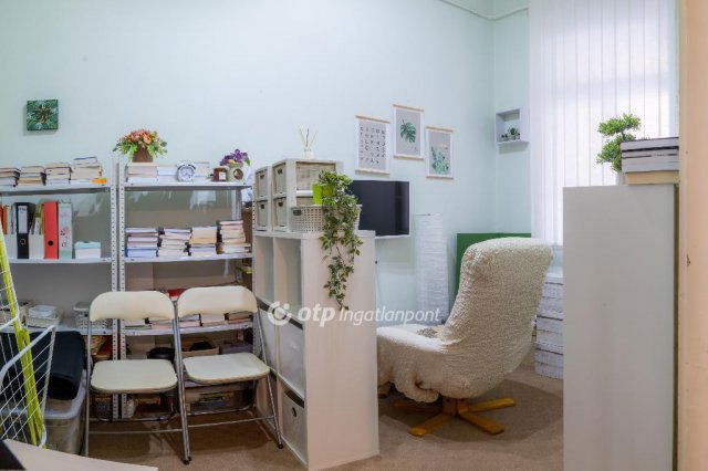 Eladó téglalakás, Debrecenben 99.9 M Ft, 3+1 szobás