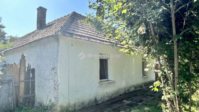Eladó családi ház, Adorjánházán 4 M Ft, 2 szobás