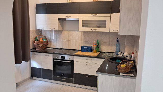 Eladó üzlethelyiség, Baján 529 M Ft, 5+3 szobás