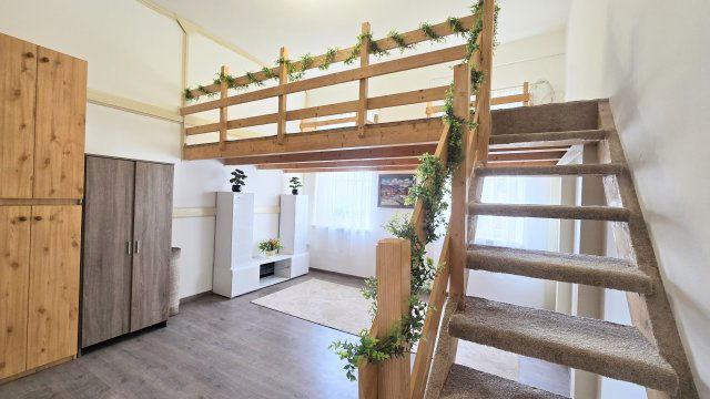 Eladó téglalakás, Budapesten, XV. kerületben, Irány utcában