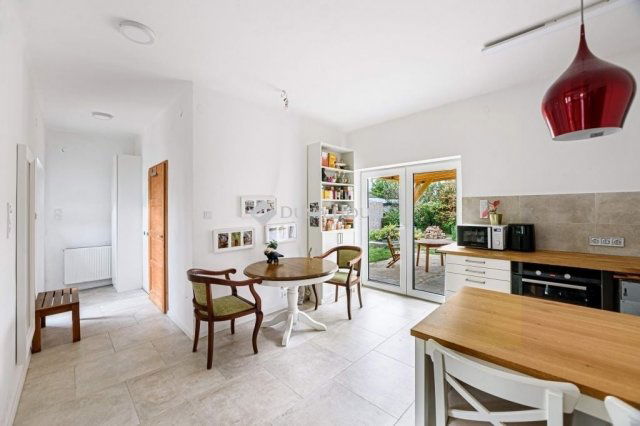 Eladó nyaraló, Biatorbágyon 114.8 M Ft, 3 szobás