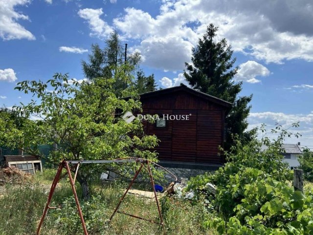 Eladó családi ház, Mogyoródon 35 M Ft, 2 szobás
