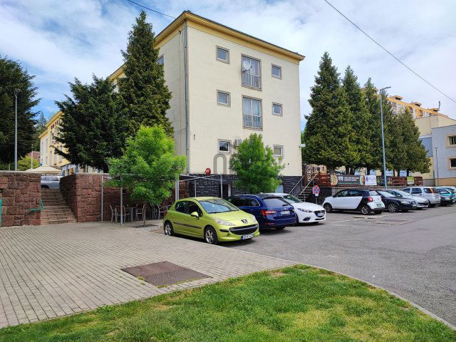 Eladó hotel, Komlón 100 M Ft / költözzbe.hu