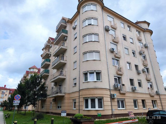 Kiadó téglalakás, albérlet, Debrecenben, Böszörményi úton