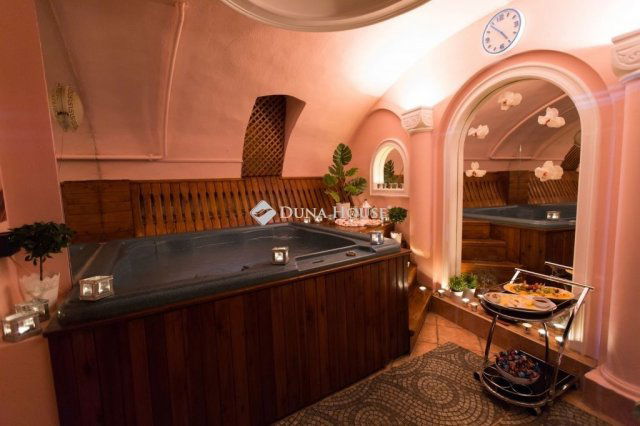 Eladó üzlethelyiség, Budapesten, VII. kerületben 95 M Ft