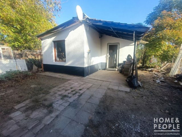 Eladó nyaraló, Szegeden 8.99 M Ft, 1 szobás