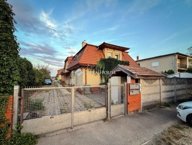 Eladó családi ház, Budapesten, XVIII. kerületben 120 M Ft