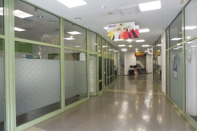 Kiadó üzlethelyiség, Nyíregyházán, Kossuth téren 25 E Ft / hó