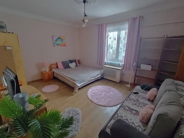 Eladó téglalakás, Budapesten, XIII. kerületben, Váci úton