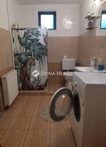 Eladó ikerház, Tahitótfalun 92.9 M Ft, 4 szobás