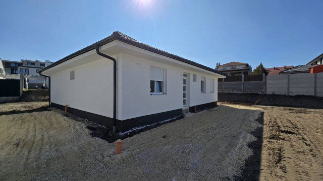 Eladó családi ház, Székesfehérvárott 89.9 M Ft, 4 szobás