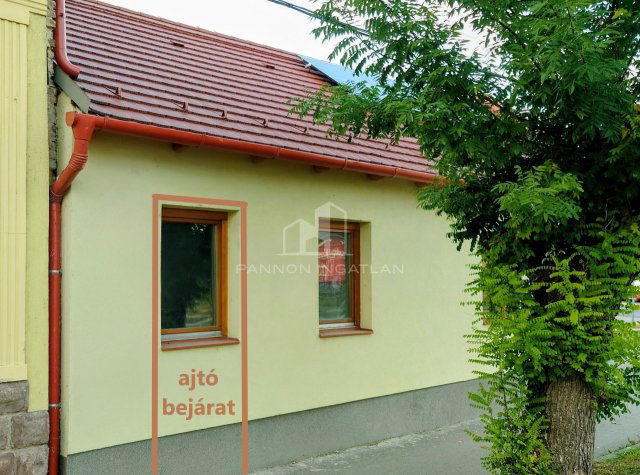 Kiadó üzlethelyiség, Székesfehérvárott 150 E Ft / hó