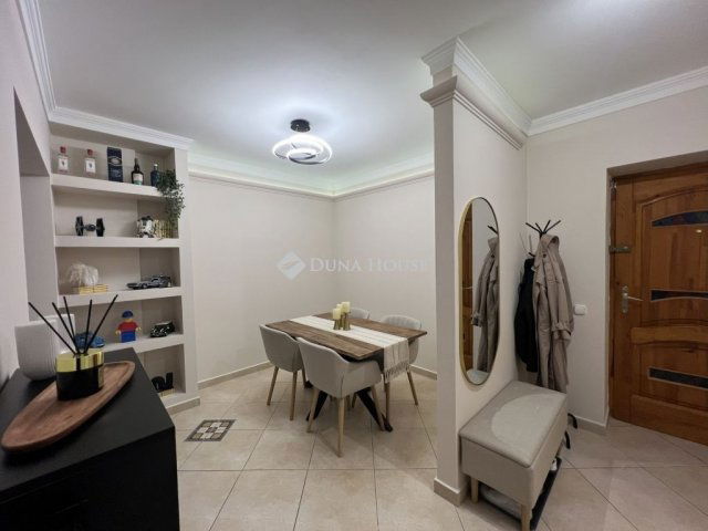 Eladó téglalakás, Szegeden 65.9 M Ft, 2 szobás