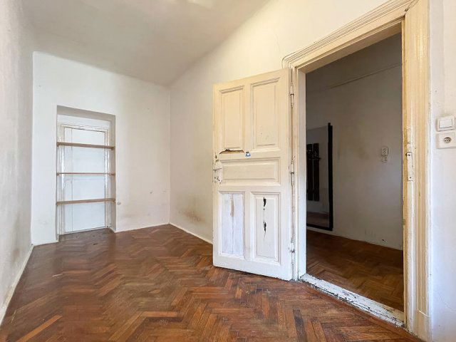 Eladó téglalakás, Budapesten, VIII. kerületben, József körúton