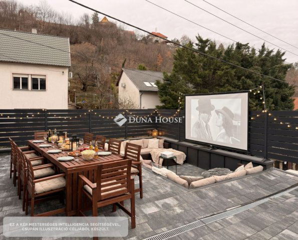 Eladó téglalakás, Pécsett 84.9 M Ft, 3 szobás