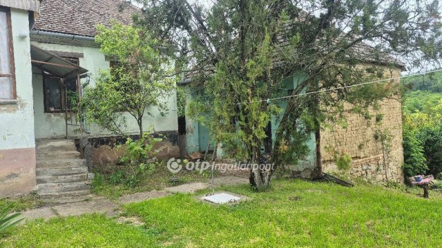 Eladó családi ház, Szellőn 23.7 M Ft, 3 szobás