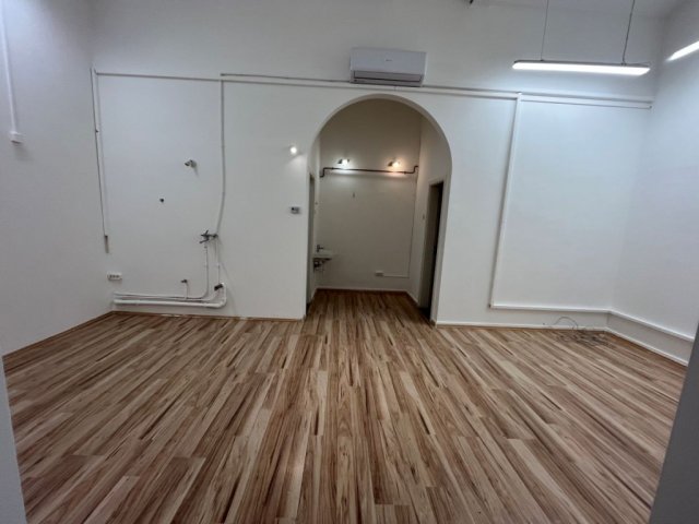 Eladó üzlethelyiség, Debrecenben 79 M Ft, 1+2 szobás