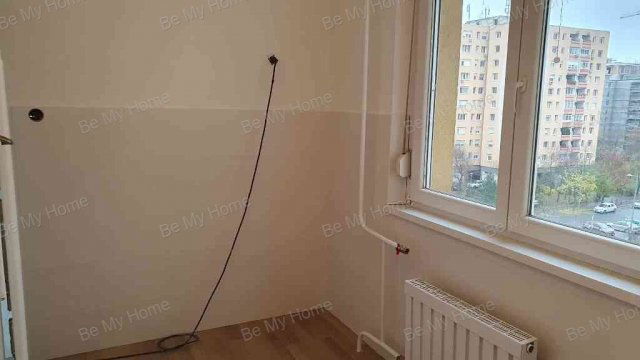 Eladó panellakás, Budapesten, III. kerületben 65.7 M Ft