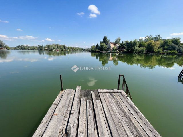 Eladó nyaraló, Szigetszentmiklóson 34.9 M Ft, 3 szobás