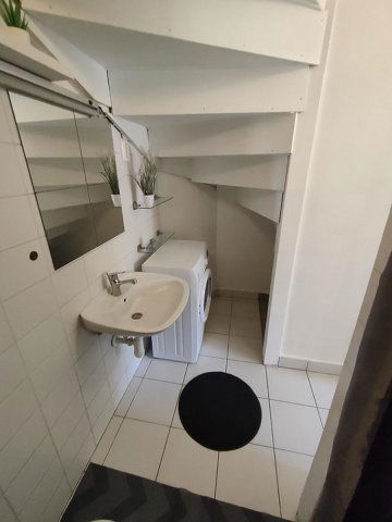 Eladó családi ház, Budapesten, III. kerületben 69.9 M Ft