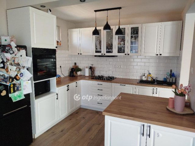 Eladó családi ház, Nagyalásonyon 58 M Ft / költözzbe.hu